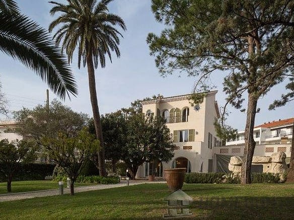 6 Bedroom Villa/House in Cap D Antibes 32