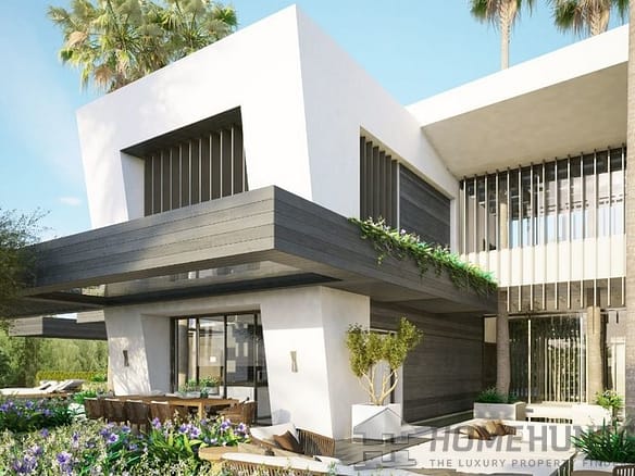 8 Bedroom Villa/House in Sierra Blanca 12