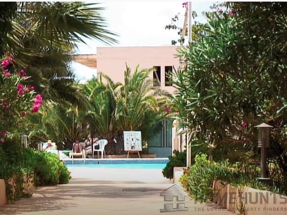 86 Bedroom Hotels/gites in San Antonio 4