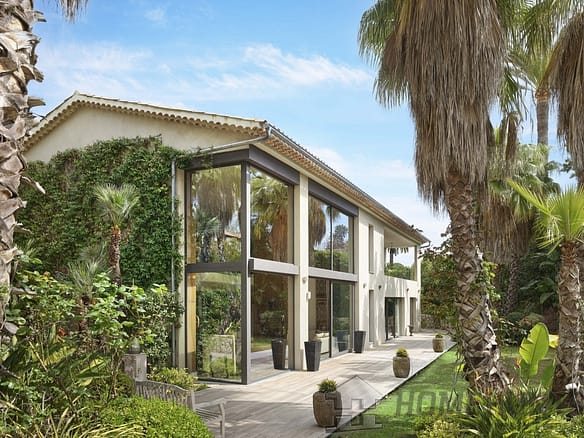 9 Bedroom Villa/House in Cap D Antibes 12