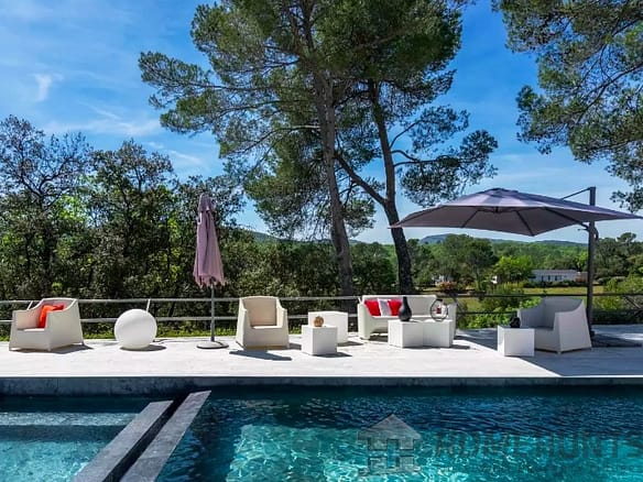 6 Bedroom Villa/House in Brignoles 7
