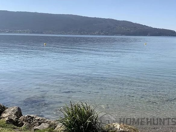 5 Bedroom Villa/House in Veyrier Du Lac 2
