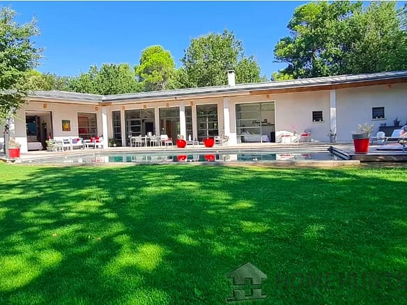 5 Bedroom Villa/House in Brignoles 5