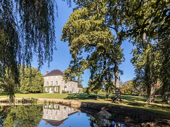 8 Bedroom Villa/House in Bourg-en-bresse 20