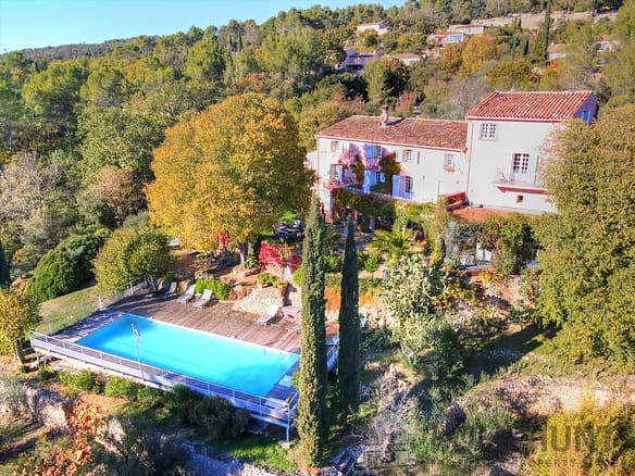 10 Bedroom Villa/House in Entrecasteaux 3