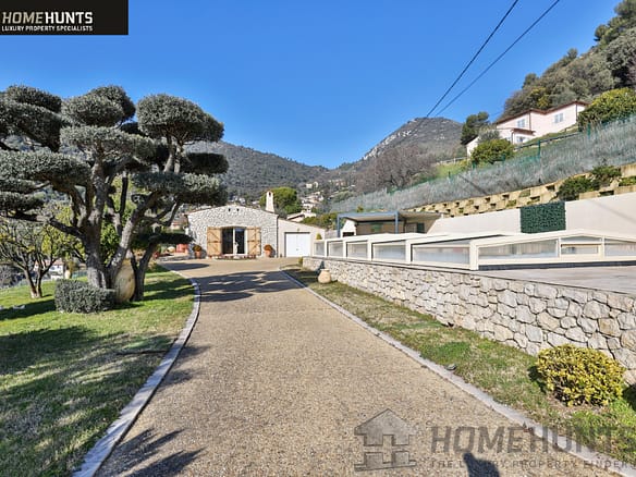 3 Bedroom Villa/House in Falicon 7