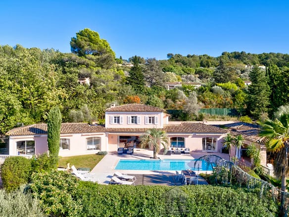 6 Bedroom Villa/House in Mouans Sartoux 30