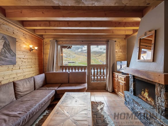 4 Bedroom Apartment in Val Thorens 7
