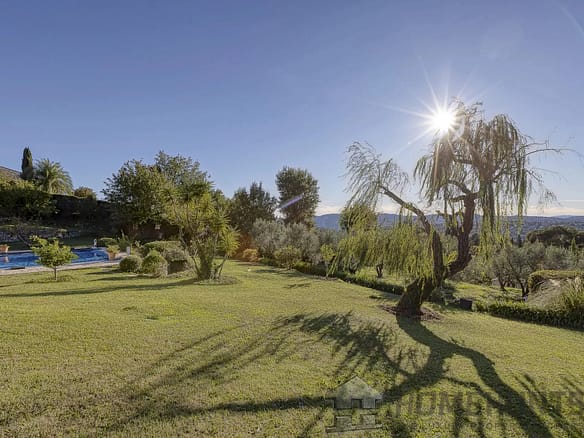 5 Bedroom Villa/House in Plascassier 7