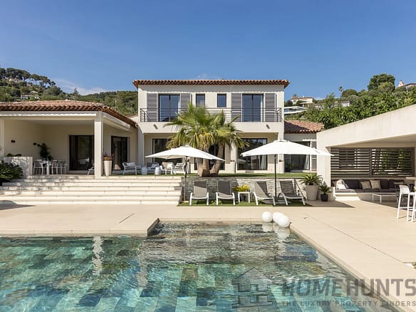 5 Bedroom Villa/House in St Paul 14