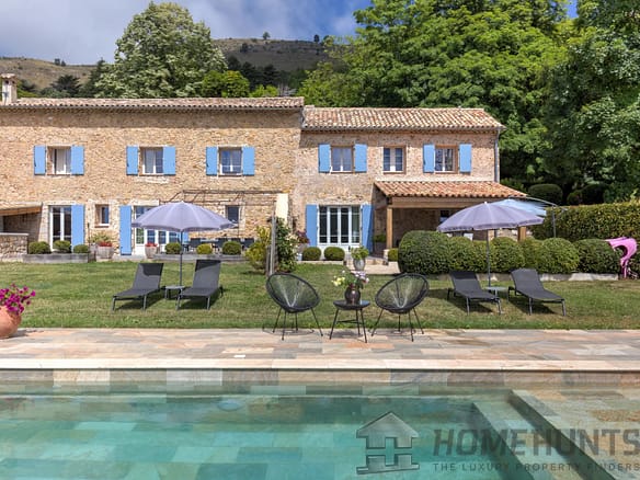 5 Bedroom Villa/House in Tourrettes Sur Loup 36