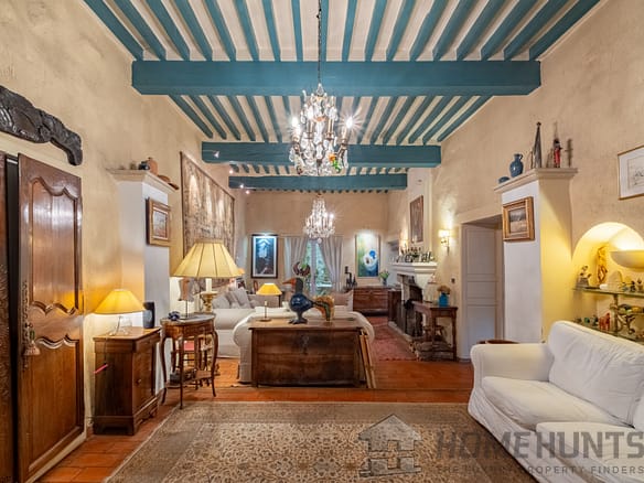 9 Bedroom Villa/House in Vaison La Romaine 34