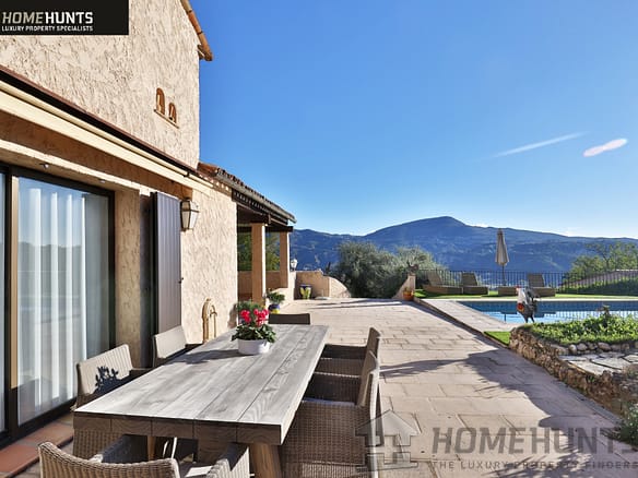4 Bedroom Villa/House in Gattieres 3