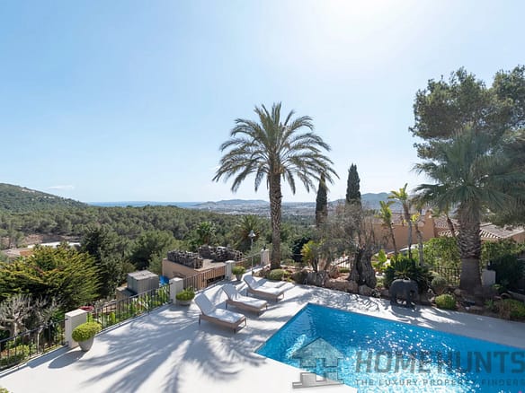 3 Bedroom Villa/House in Jesus 9
