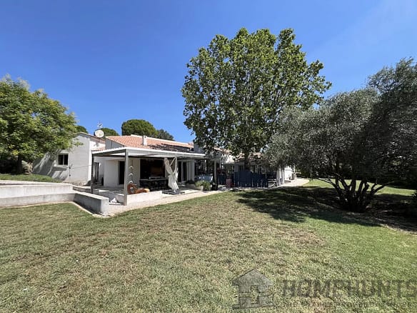 5 Bedroom Villa/House in Cotignac 28