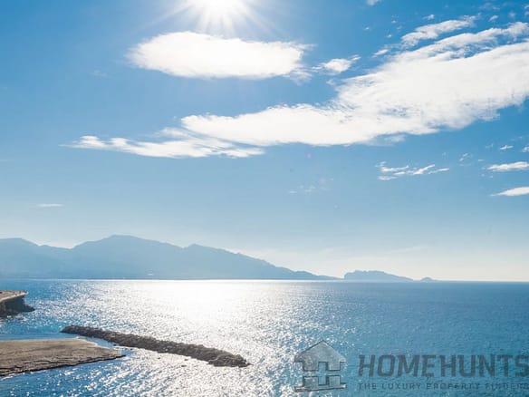 3 Bedroom Apartment in Marseille 14