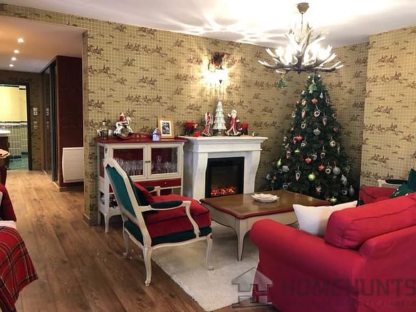 4 Bedroom Apartment in Auron 4