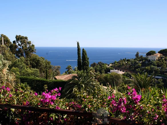 5 Bedroom Villa/House in Le Golfe Juan 34