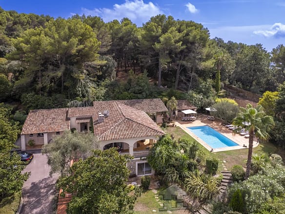 4 Bedroom Villa/House in Le Cannet 36