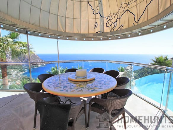 7 Bedroom Villa/House in Eze 12