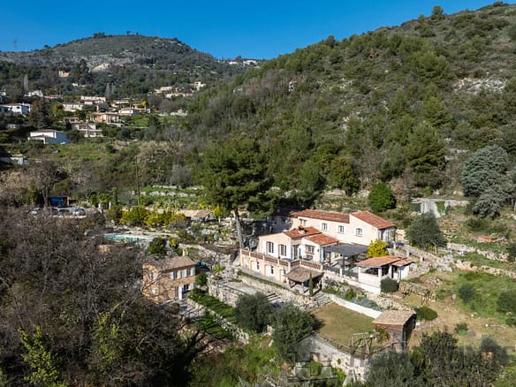 6 Bedroom Villa/House in Falicon 5
