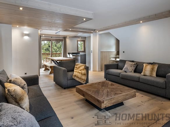 6 Bedroom Chalet in La Perriere 2