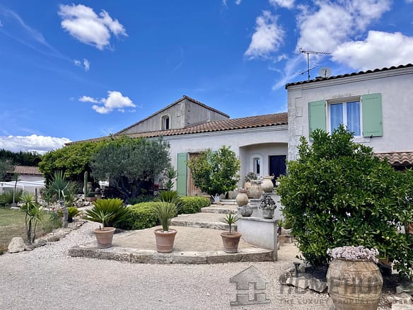 4 Bedroom Villa/House in Fontvieille 5