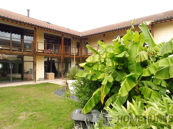 5 Bedroom Villa/House in Meximieux 4