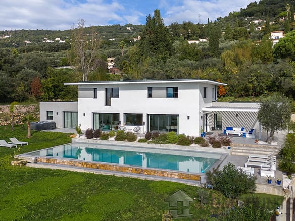 5 Bedroom Villa/House in Cabris 9