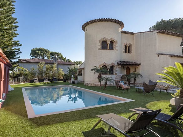 4 Bedroom Villa/House in Cap D Antibes 2