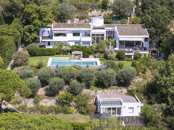 6 Bedroom Villa/House in Valbonne 20