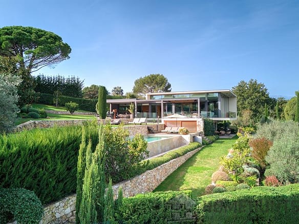 6 Bedroom Villa/House in Biot 9