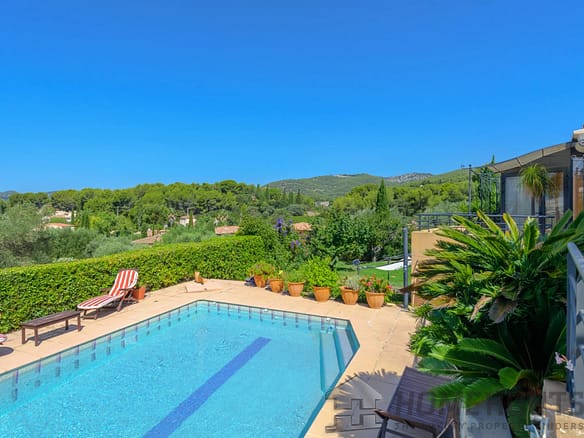 4 Bedroom Villa/House in Sanary Sur Mer 12