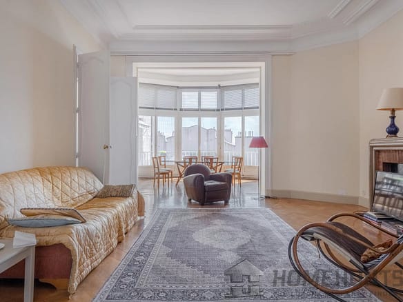 4 Bedroom Apartment in Marseille 8