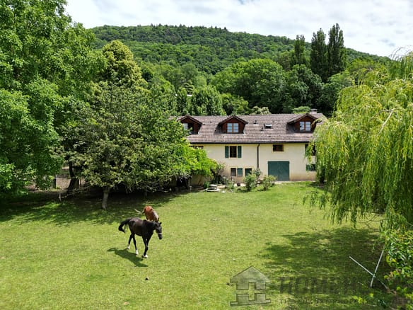 4 Bedroom Villa/House in St Cergues 4