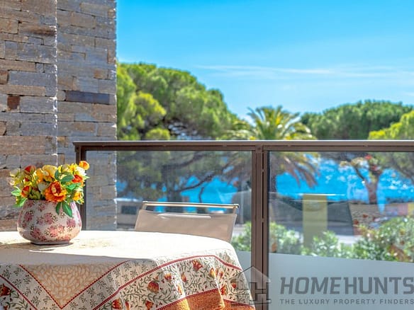 3 Bedroom Apartment in Les Issambres 26