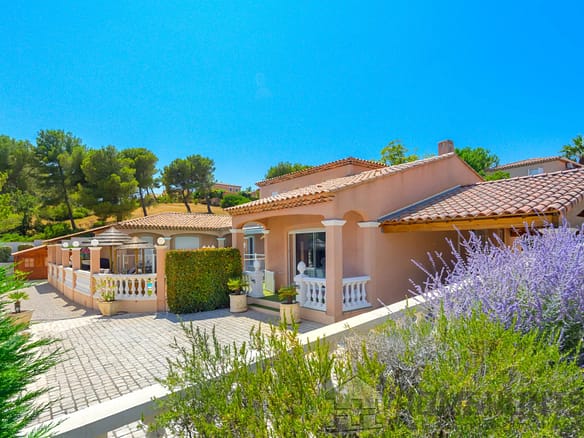 4 Bedroom Villa/House in Carry Le Rouet 26