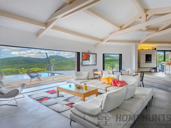 4 Bedroom Villa/House in La Londe Les Maures 5