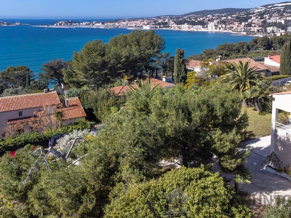 5 Bedroom Villa/House in Sanary Sur Mer 9