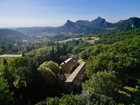 7 Bedroom Castle/Estates in Suzette 22