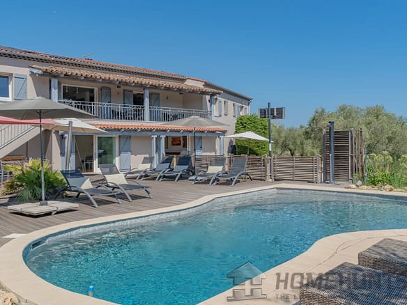 6 Bedroom Villa/House in Chateauneuf Grasse 9