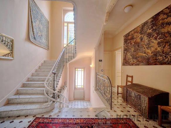 8 Bedroom Villa/House in Cannes 20