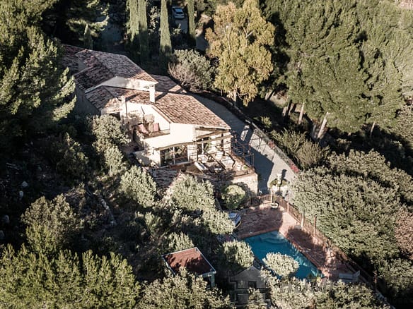 5 Bedroom Villa/House in La Cadiere D Azur 7