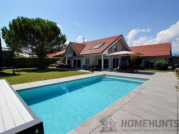4 Bedroom Villa/House in Chens Sur Leman 8