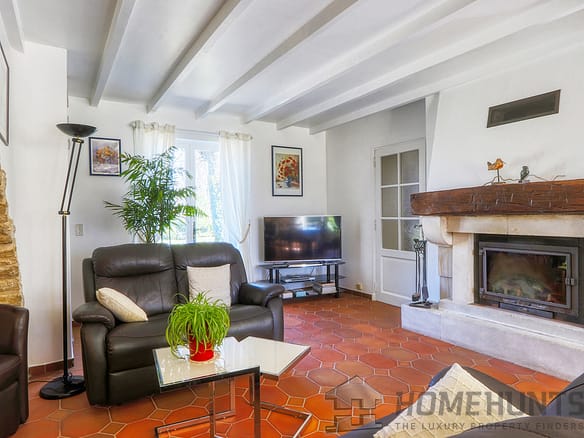 6 Bedroom Villa/House in Apt 14
