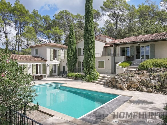 6 Bedroom Villa/House in Lorgues 9