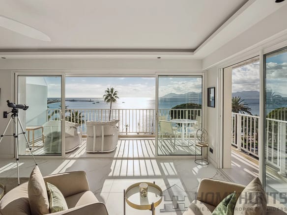 3 Bedroom Apartment in Cannes 14