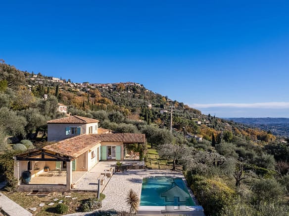 4 Bedroom Villa/House in Cabris 7