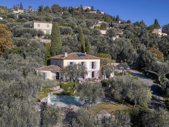 4 Bedroom Villa/House in Cabris 5