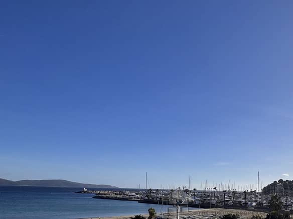 3 Bedroom Apartment in Cavalaire Sur Mer 7